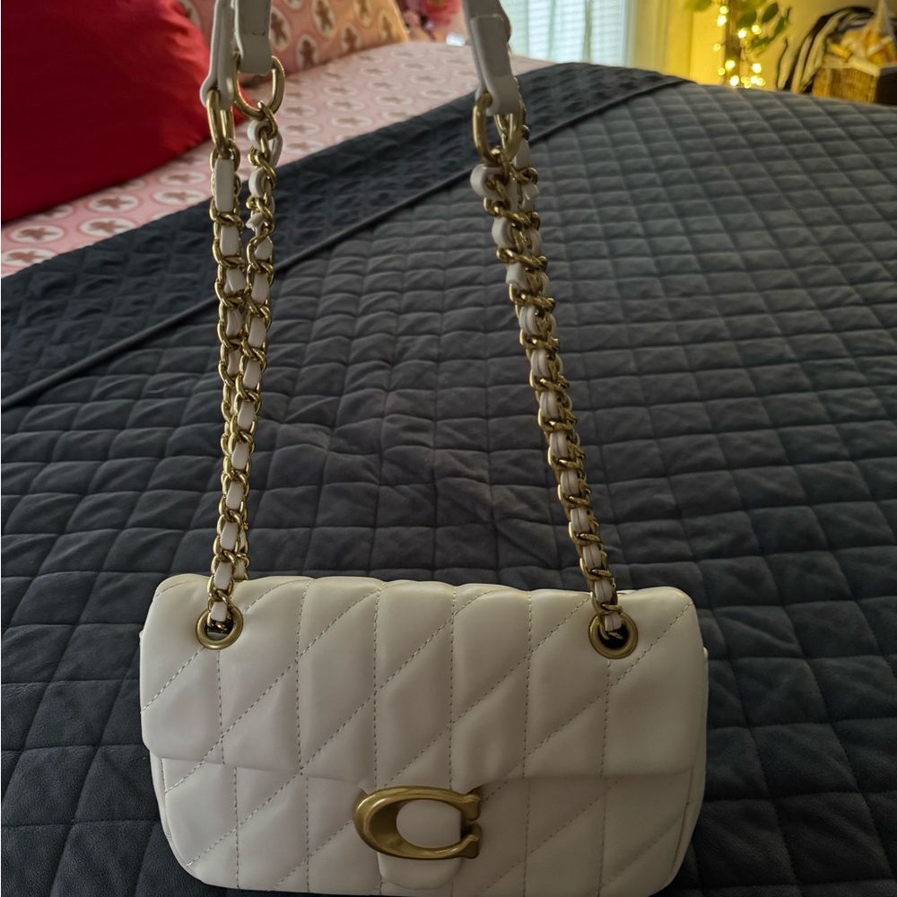 White Quilted Chain Shoulder Bag
